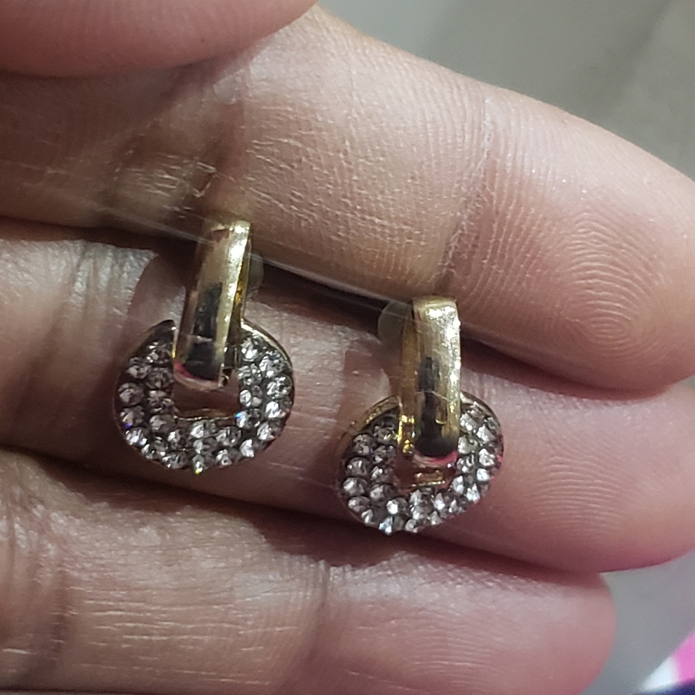 Earings - Picture 2 of 7